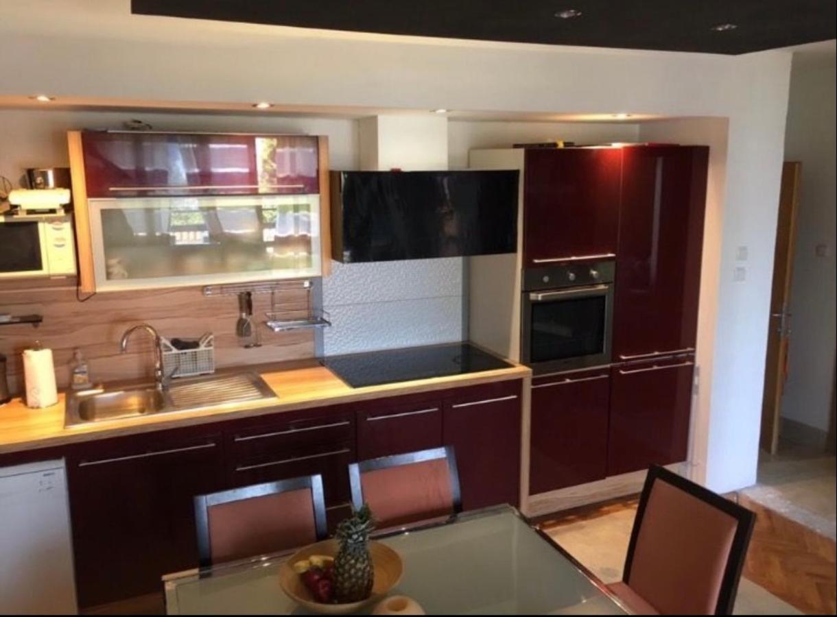 Ana Apartment